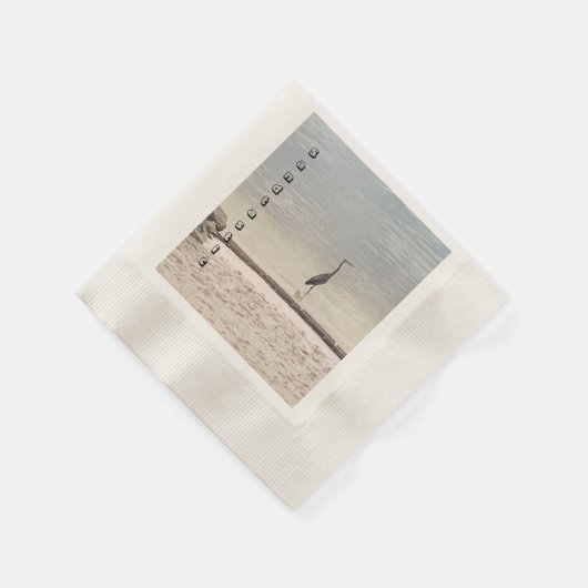 心地よい砂とヘロン湖の生活サンドタスティック 縁ありカクテルナプキン (角)