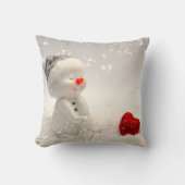心温まる愛を持つクリスマス雪だるま クッション (正面)
