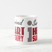 心臓手術の生存者のマグ コーヒーマグカップ (中央)