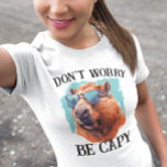 心配しないでケイピーハッピーケイピバラ Tシャツ<br><div class="desc">このデザインはパーソナライズされた、[編集]デザインを選択して行う。他のアイテムに転送することもできます。colorflowcreations@gmail.comで連絡は、このデザインを別の製品にインストールしたり、このデザインのサポートが必要なもし場合は、ページの上部にあるチャットオプションを使用する。www.facebook.com/colorflowcreations、www.instagram.com/colorflowcreations、www.twitter.com/colorflowart、後を追およびwww.pinterest.com/colorflowcreationsで自分のデザインや自分の情報を見る。</div>