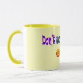 心配しないで幸せになれ！マグ マグカップ (左)