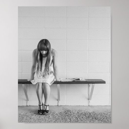 心配な女の子 ポスター (正面)