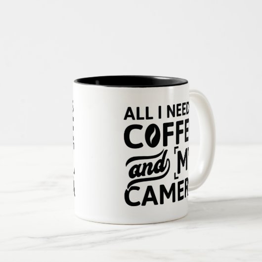 必要なのはコーヒーとカメラだけだ ツートーンマグカップ (正面右)