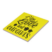 必要なのはラブカップケーキ引用文イエローブラック タイル (側面)