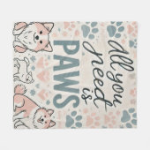 必要なのは前足の毛布 フリースブランケット (正面(横))