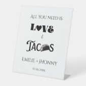 必要なのは愛とタコスのリハーサルのディナー 台座サイン (正面)