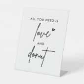 必要なのは愛とドーナツ結婚の 台座サイン (正面)