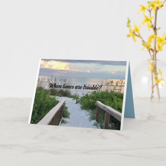 必要な人のための友情グリーティングカード。 カード (黄色い花)