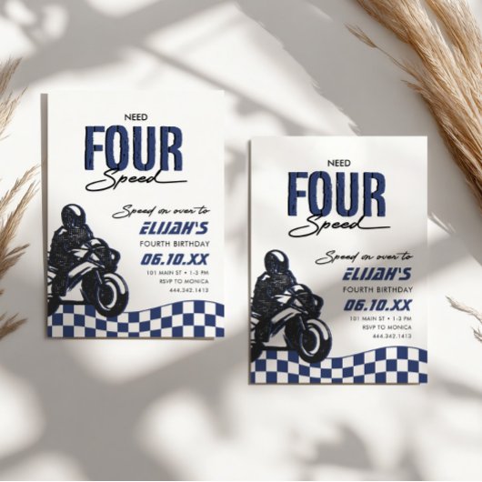 必要四速ボーイズ四番目のダートバイク誕生日 招待状