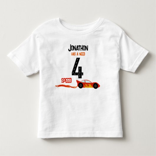 必要4速レーサー4番目の誕生日パーティー トドラーTシャツ (正面)