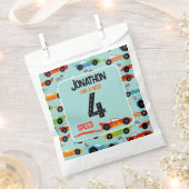 必要4速レーサー4番目の誕生日パーティー フェイバーバッグ (クリップ留めされた状態)