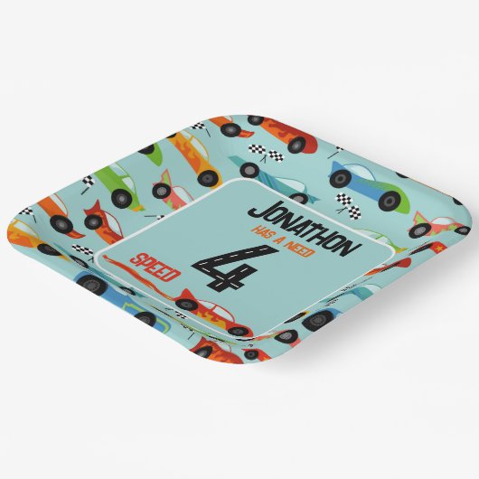 必要4速レーサー4番目の誕生日パーティー ペーパープレート (傾斜あり)