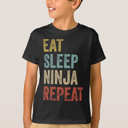 忍者だらけの楽しい空手ウェア 忍者1 Tシャツ (正面)