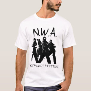 忍者のウィットの態度 Tシャツ