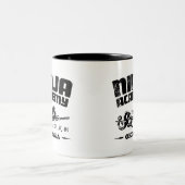 忍者アカデミーの沖縄の殺害ビル ツートーンマグカップ (中央)