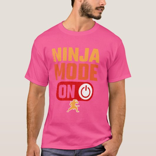 忍者モードオンウォリアーおもしろい Tシャツ (正面)