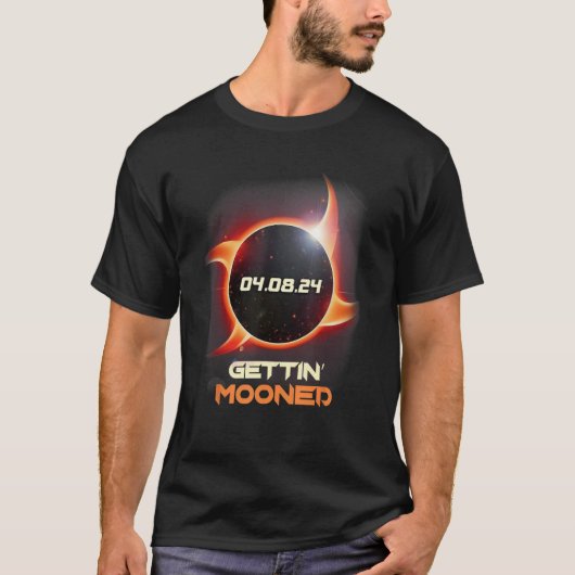 忍者手裏剣太陽の皆既日食が悩む Tシャツ (正面)