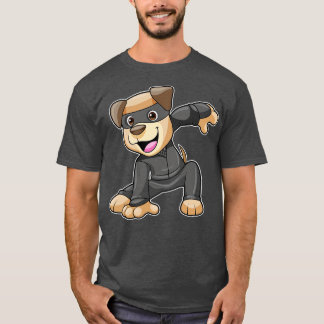 忍者服を着た犬 Tシャツ