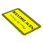 忍耐の新しいドライバー(あなたの車のために) マグネット (右側)