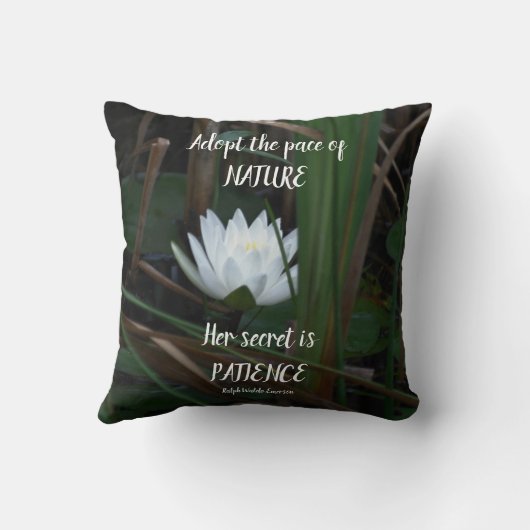 忍耐エマーソン感動的引用文ロータス クッション (裏面)