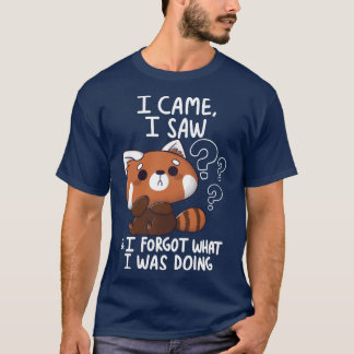 忘れっぽいレッサーパンダの家族 Tシャツ