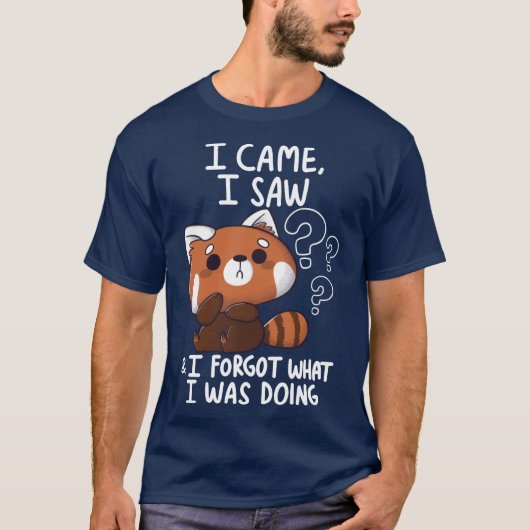忘れっぽいレッサーパンダの家族 Tシャツ (正面)
