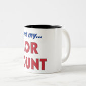 忘れないで下さい私の"年長の割引"を ツートーンマグカップ (正面右)