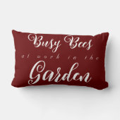 忙し庭で働くミツバチ ランバークッション (裏面)