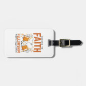 応援から信仰とフェローシップ – オクトーバーフェストティー ラゲッジタグ (正面横)