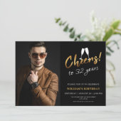 応援から32年金ゴールド黒大人誕生日写真 招待状 (スタンド正面)