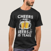 応援とビール私の35歳35誕生日 Tシャツ (正面)