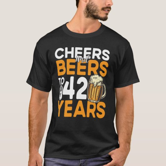 応援とビール私の42年42誕生日 Tシャツ (正面)