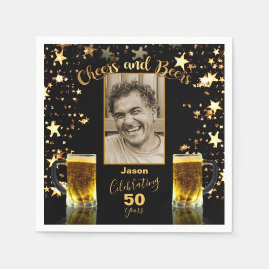 応援とビール50誕生日ブラック+金ゴールド星 スタンダードカクテルナプキン (正面)