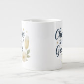 応援のグラッドステッカー – 白と黄色の花 ジャンボコーヒーマグカップ (正面)