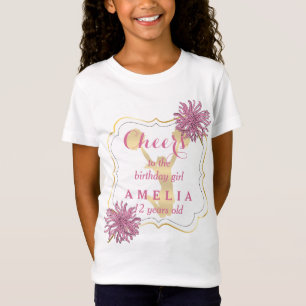 応援のピンクの応援のチアリーダーの誕生日の女の子 Tシャツ