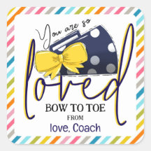 応援の弓とメガホンのギフトラベルのためのチアリーダー