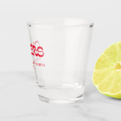 応援はっきりしたGroovy Redタイポグラフィ名結婚 ショットグラス (右)