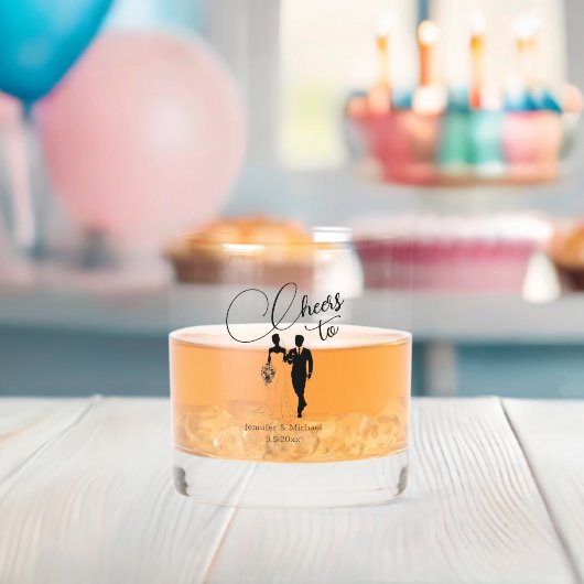 応援エレガントなウェディングカップルのミニマリスト ウイスキーグラス (インサイチュ (ベビーシャワー))