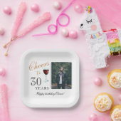 応援30年レッドワイン30歳の誕生日の写真 ペーパープレート (パーティー)
