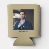 応援40歳の誕生日サンドおもしろいエレガントベージュ色 缶クーラー (裏面)