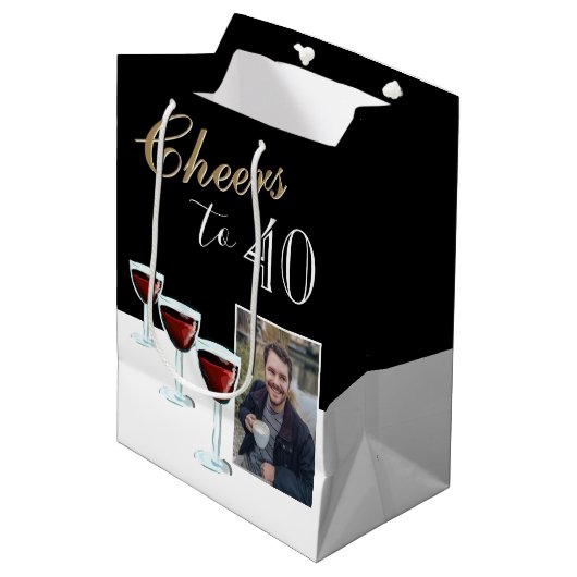 応援40赤ワイングラス写真40歳の誕生日 ミディアムペーパーバッグ (正面アングル)