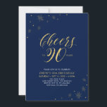応援～90 |金ゴールド・ネイビー90thバースデーパーティー 招待状<br><div class="desc">この90歳祝の誕生日パスタイリッシューティーの招待で特別な日を過ごそう。このデザインは、シックな金ゴールドタイポグラフィ「90年への応援」とネイビーブルーの背景を持つ金ゴールド要素を備えている。文字カスタマイズと背景色を指定できる。私のショップBaraBomDesignでは、より多くのマッチングパーティーの供給が利用可能である。</div>