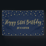 応援 | Happy 50th Birthday Partyバナー 横断幕<br><div class="desc">このスタイリッシュバースデーバナーデザインは、ネイビーブルーの背景に金ゴールド「ハッピー50誕生日」タイポグラフィを搭載。名前と年の文字と背景色をパーソナライズできる。シックな50歳モダンの誕生日パーティーに完璧な装飾。一致もしするアイテムが必要連絡です。メール[ barabomdesign@gmail.com ]感謝してい!</div>