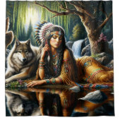 忠実なオオカミを持つ魅惑のインディアン女性 シャワーカーテン (正面)