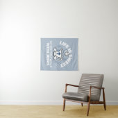 忠実なリビングアート – Teacup with Cross and Dove タペストリー (インサイチュ(横))