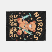 快適なナースデザインとテディベアと保育園 フリースブランケット (正面(横))