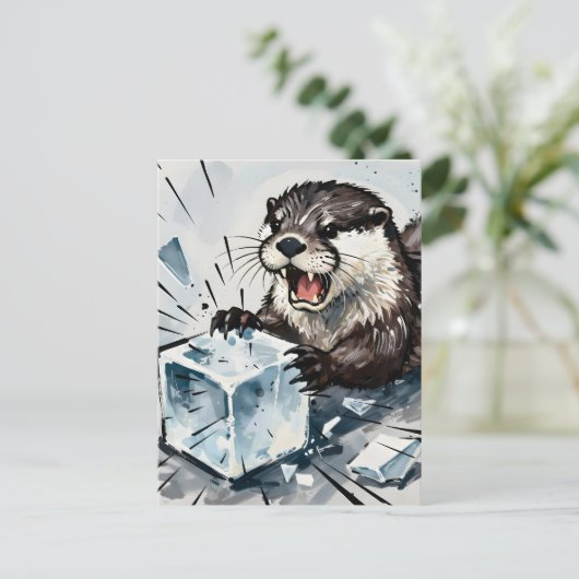 怒っているカワウソが氷を割っている ポストカード (スタンド正面)