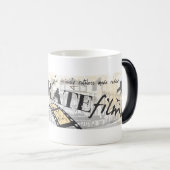 怒っているグランジなマグ モーフィングマグカップ (正面右)