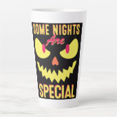 怖いおもしろいで埋め尽くしたハロウィーン カフェラテマグ (正面)