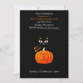 怖いオレンジ色の黒い子供のハロウィーンをトリックまたは治療する 招待状 (正面)